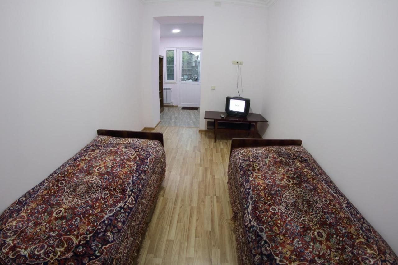 Vanand Guest House Гюмри Экстерьер фото