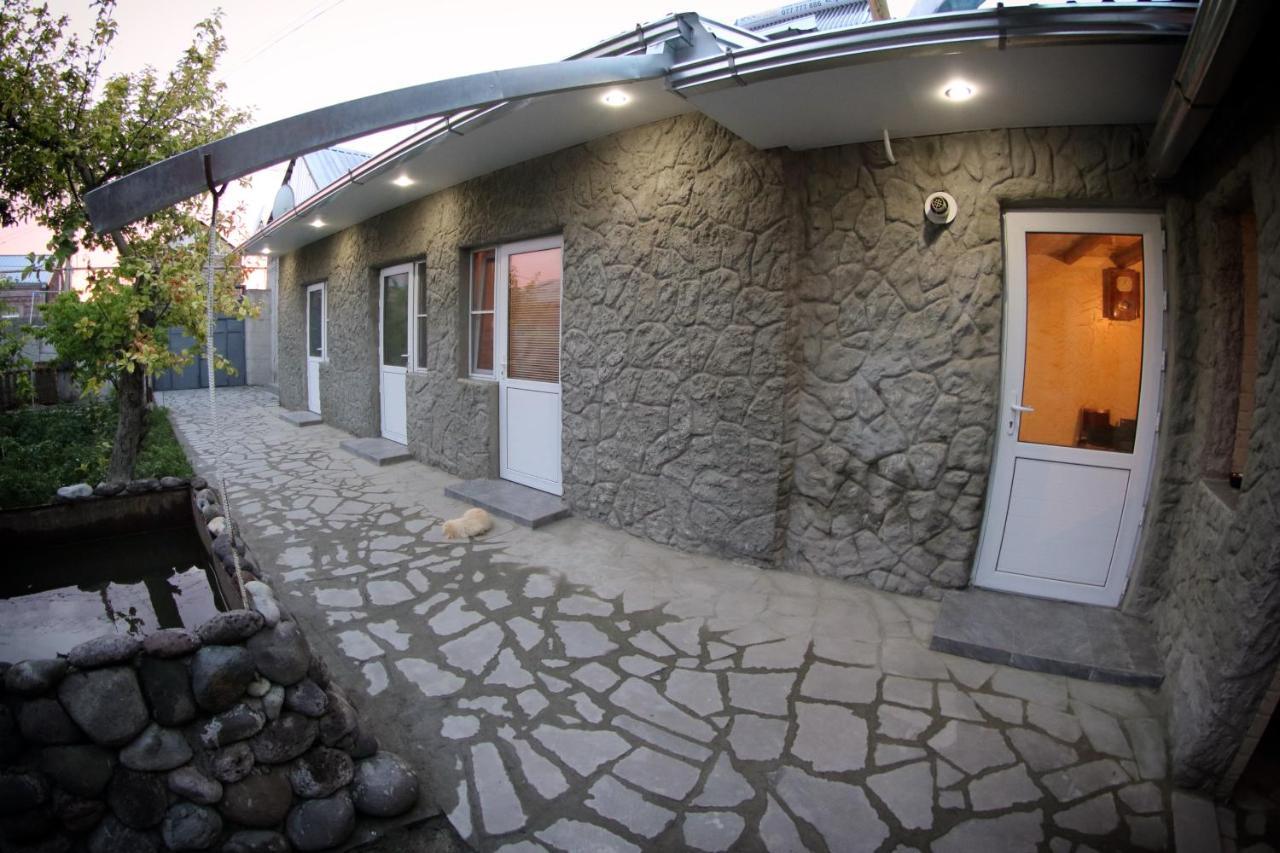 Vanand Guest House Гюмри Экстерьер фото