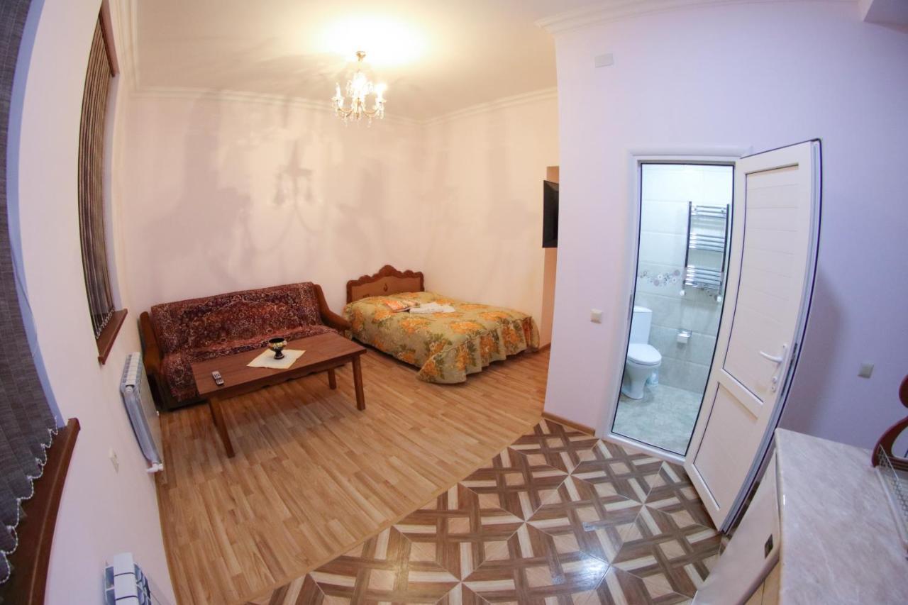 Vanand Guest House Гюмри Экстерьер фото
