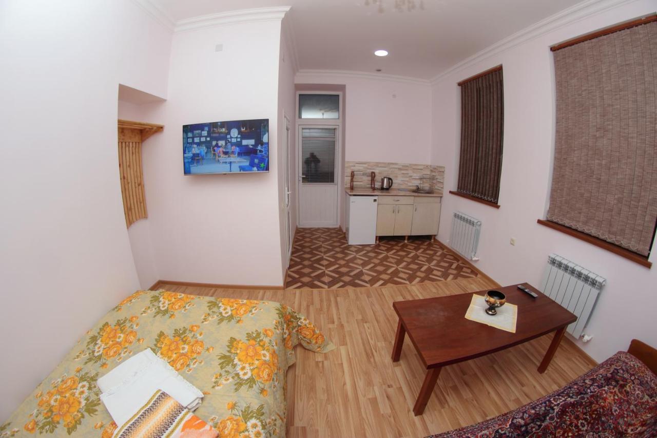 Vanand Guest House Гюмри Экстерьер фото